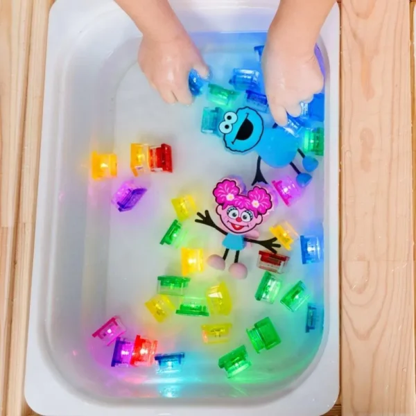 juguetes-bañera-niños-led-cubos-luz-abby-caddabby-glo-pals