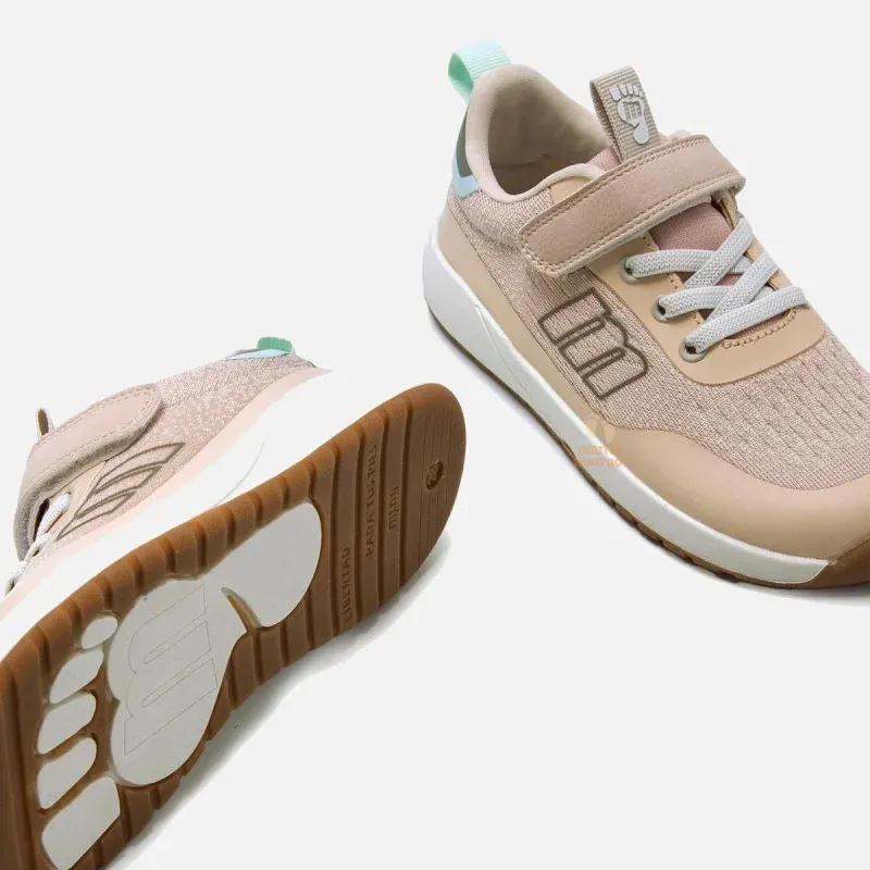 Zapatillas-Nina-FREE-rosa-59575-C58291-MTNG-04.webp Zapatillas Respetuosas Mustang Free 49045 SS25
