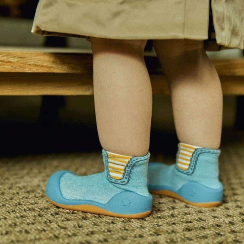 calzado-respetuoso-primeros-pasos-abo04-01-attipas-boots-blue-suela-bicolor6.jpg Attipas Azul Suela Bicolor