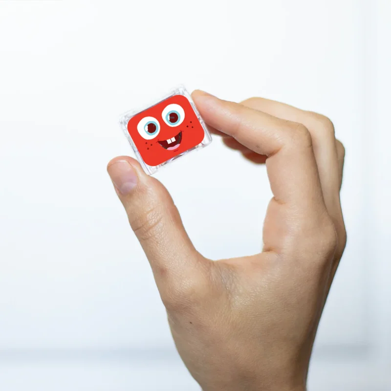 cubos-de-luz-sensoriales-sammy-rojo-glo-pals-juguetes-banera-piscina-leds-ninos-1.webp Glo Pals Cubos de Luz Sensoriales