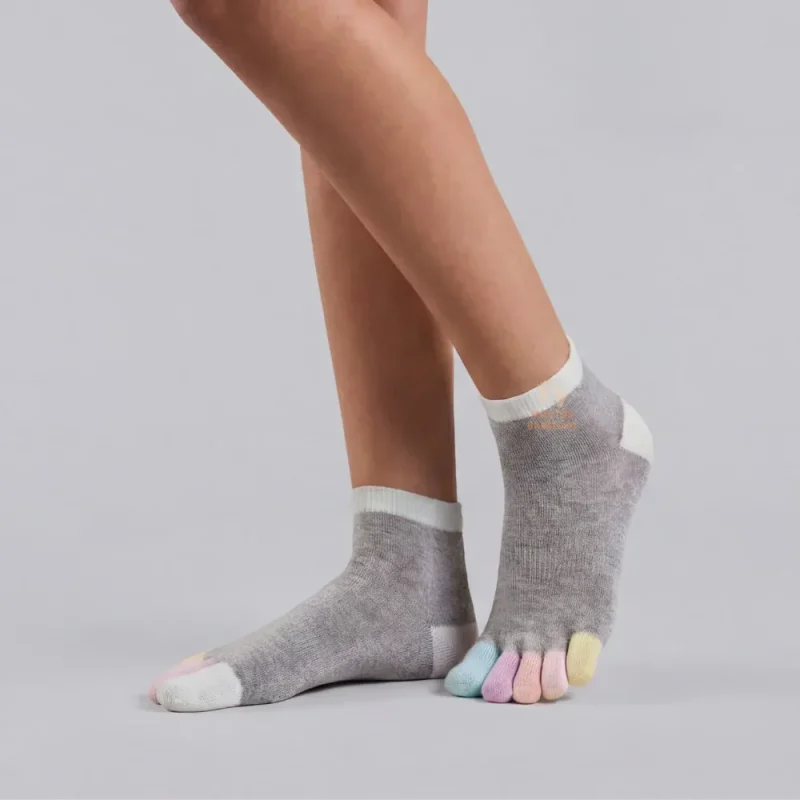 185-Essentials-Rainbows-Ankle_1 185-Essentials-Rainbows-Ankle_1