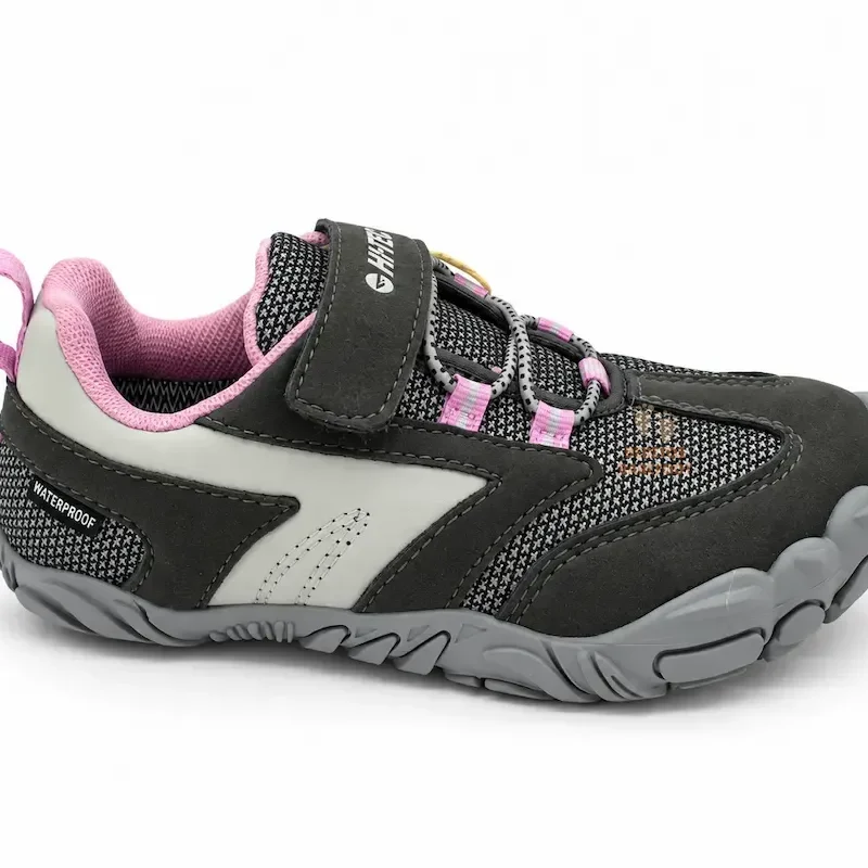 Hi-Tec Figaro Junior WP Grey Rosa vista lateral Hi-Tec Figaro Junior WP Grey Rosa vista lateral